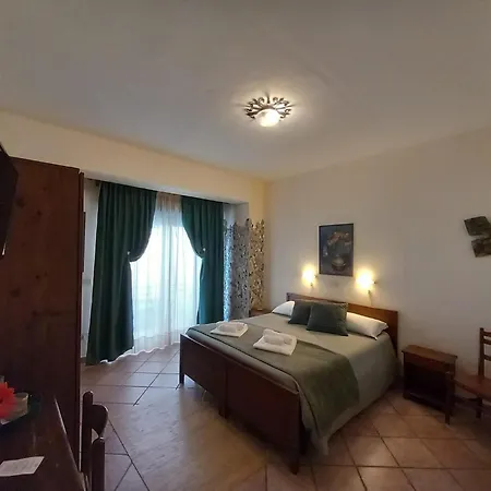 فندق مبيت وإفطار Sole Mare 3*