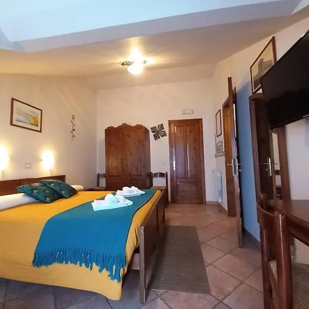 فندق مبيت وإفطار Sole Mare 3*